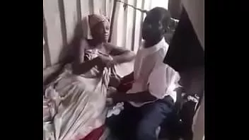 播放 坏男人他妈的妓女，不想付钱