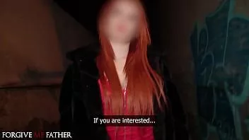 Abspielen Rothaariges Partygirl liebt Schwänze und will harten Fick, heißen Blowjob und Hardcore-Sex