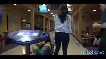 play Fascinating sweetheart gets lever deep inside mouth and twat