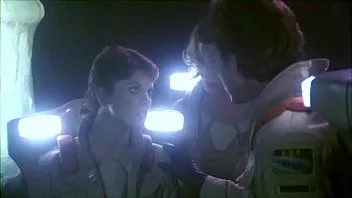 تشغيل مشهد جنس الدودة من فيلم Galaxy of Terror: فيلم كامل مع مشهد جنس الدودة المحسّن ذو التصنيف x.