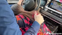 play Autista Uber, fidanzato e io: un porno a tre all'aperto