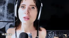 Redare Aventura germană ASMR Femdom Cuckold cu Lou Nesbit și Lia Louise
