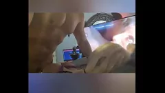 Reproduzir Luvs 2 Cumm 69: Fodendo uma boneca sexual com peitos grandes e um pau grande em lingerie gostosa