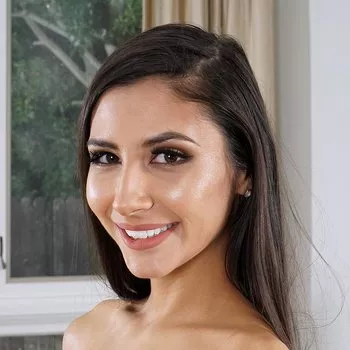 Pornstar Gianna Dior