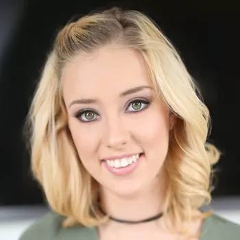 Actrita Haley Reed