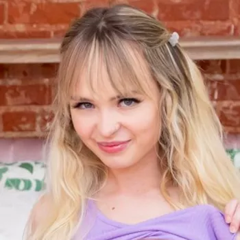 Bintang porno Lilly Bell